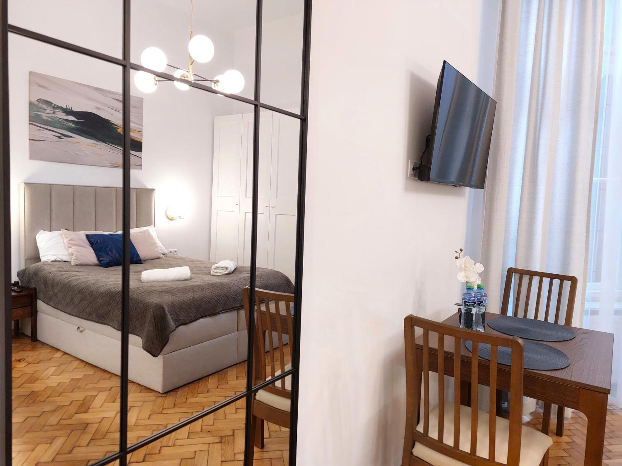 Unique Style Apartments Old Town - 25 Min From The Airport - By Homelike Krakow Ngoại thất bức ảnh